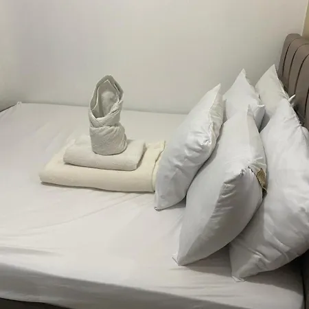 Ennu Staycation Near Moa